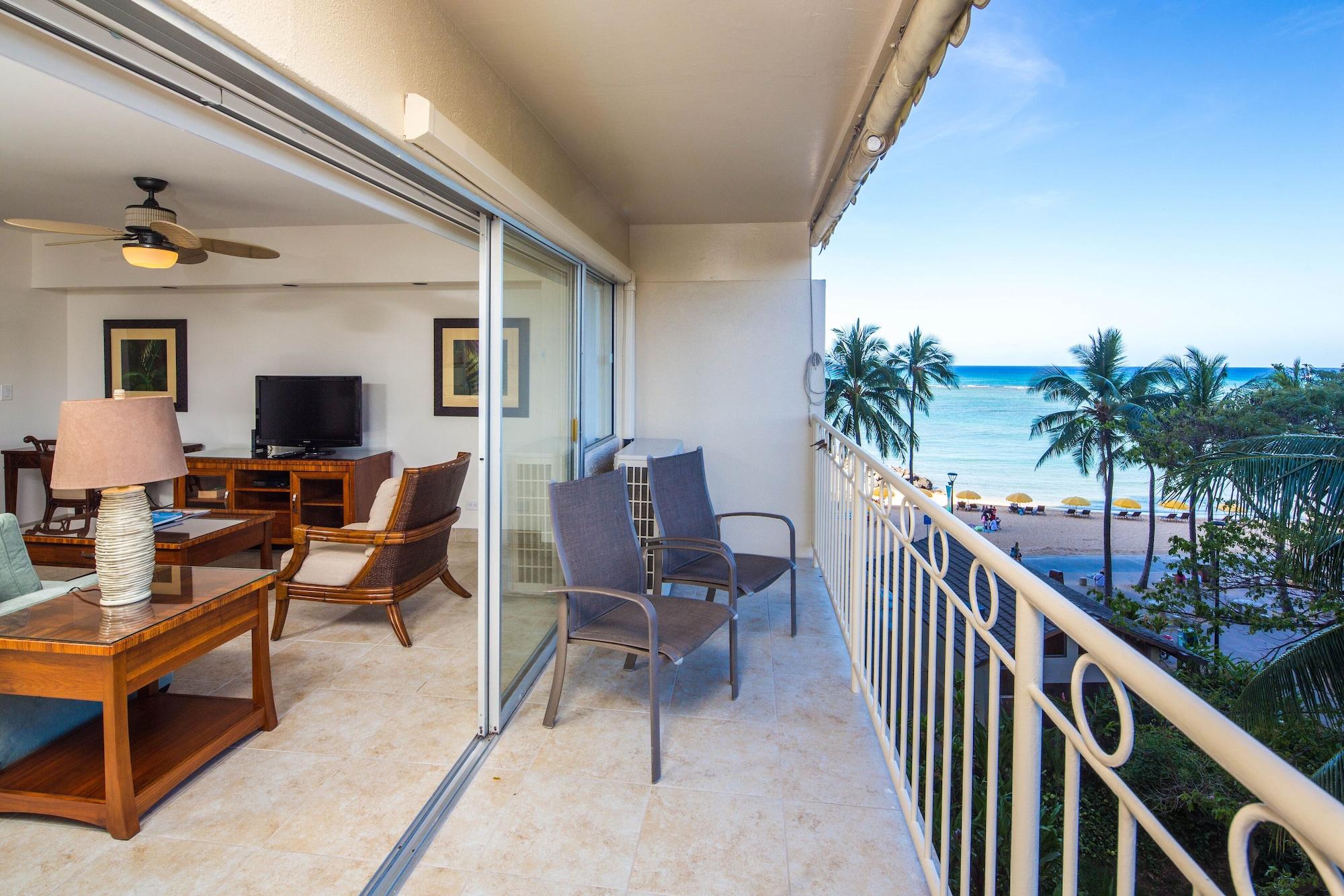 Castle Waikiki Shore Honolulu Exterior photo