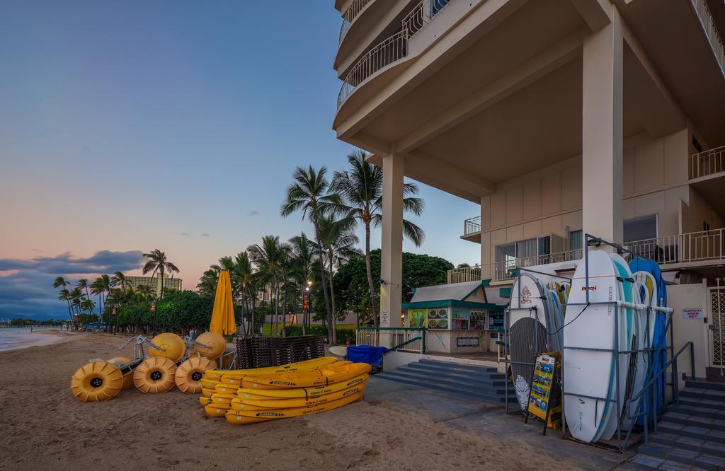Castle Waikiki Shore Honolulu Exterior photo