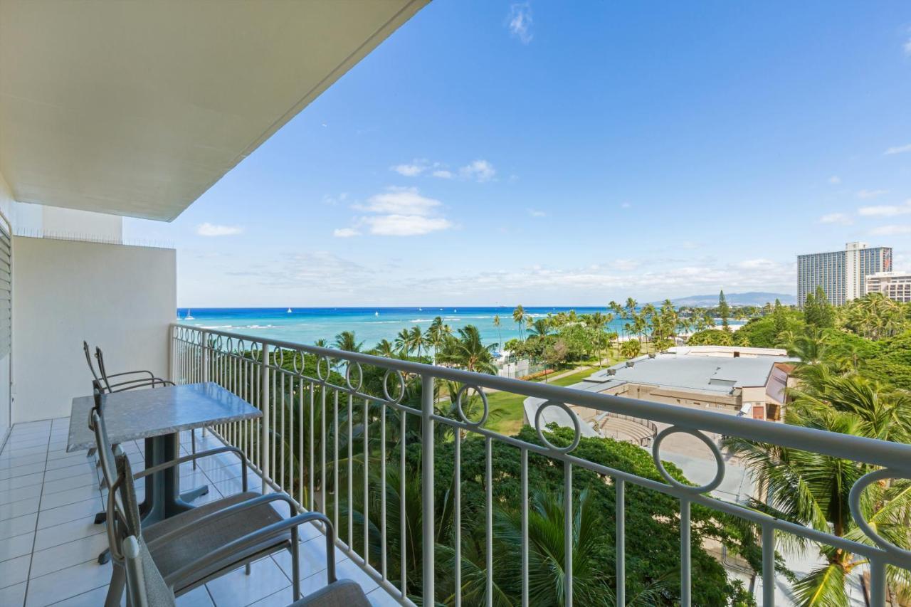 Castle Waikiki Shore Honolulu Exterior photo