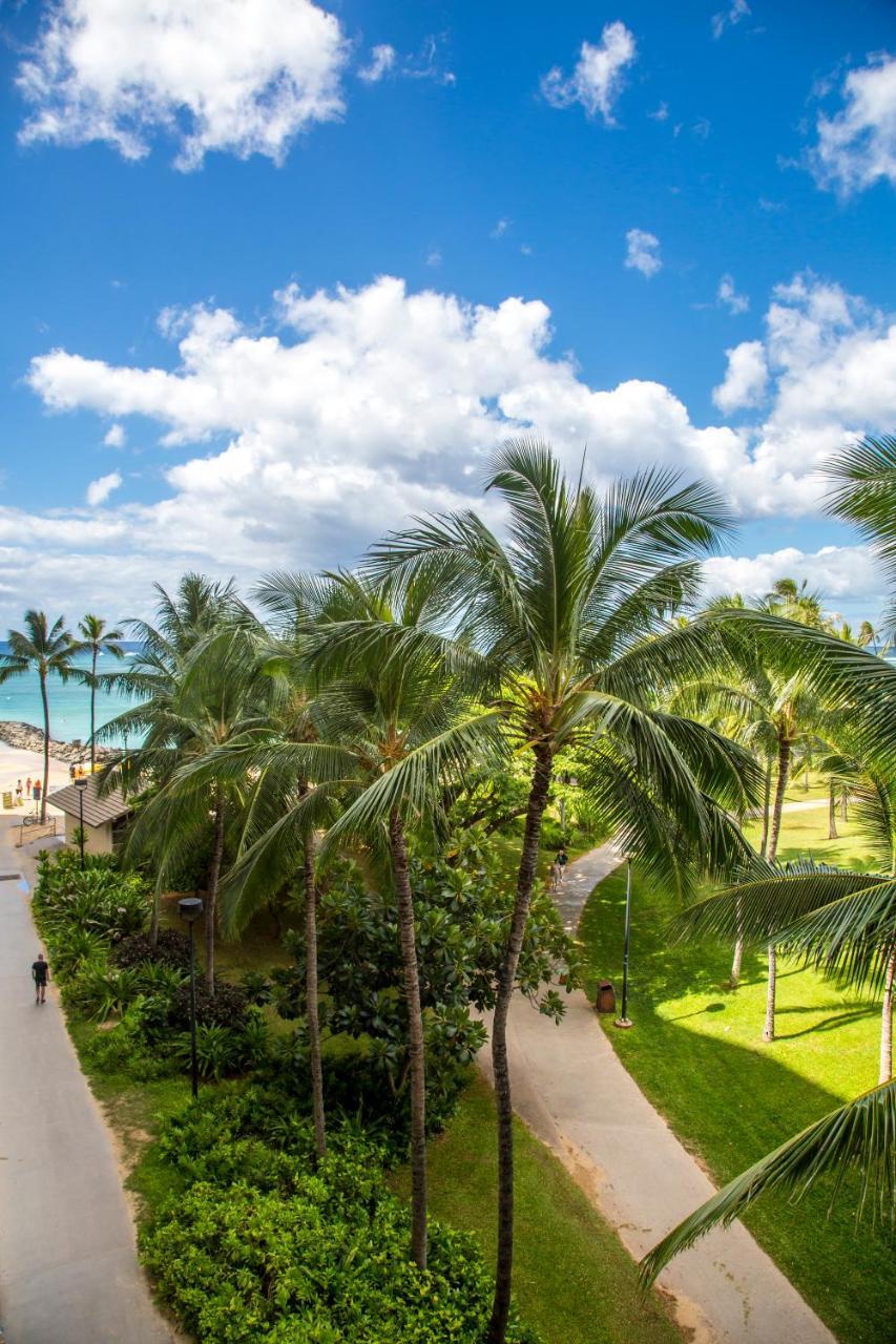 Castle Waikiki Shore Honolulu Exterior photo